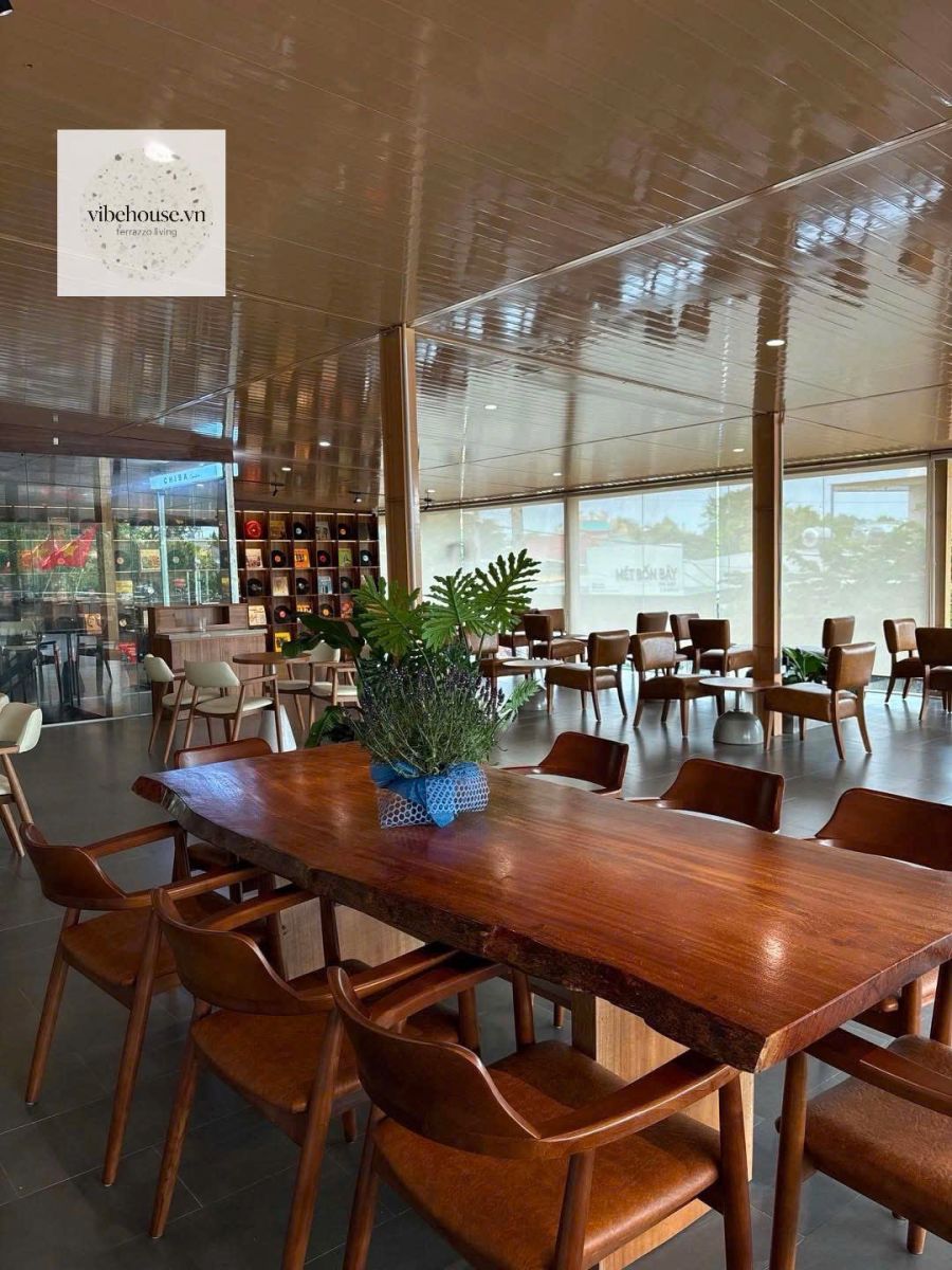 Bàn Giao Bàn Mặt Gỗ Chân Đá Terrazzo Cho Chiba Signature