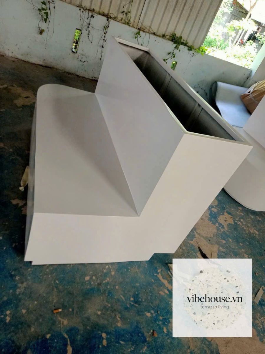 Chậu Composite Liền Ghế Ngồi 