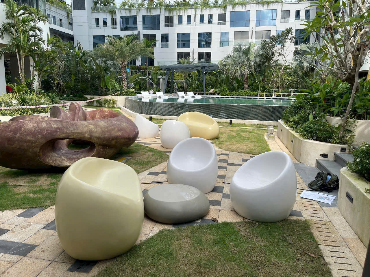bàn ghế bê tông mài dạng sỏi